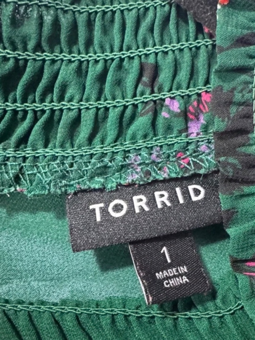 Torrid Smocked Mock Neck Chiffon Blouse Green Floral - FITS LIKE SIZE 0 - Picture 4 of 5